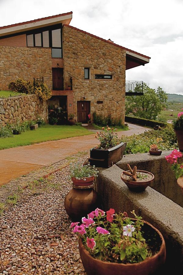 Las Casas De Agapito Poyales Del Hoyo Exteriör bild