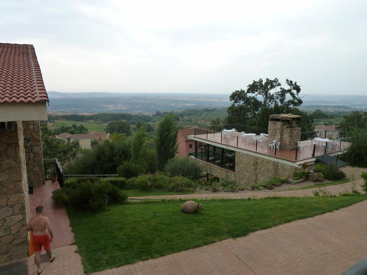 Las Casas De Agapito Poyales Del Hoyo Exteriör bild